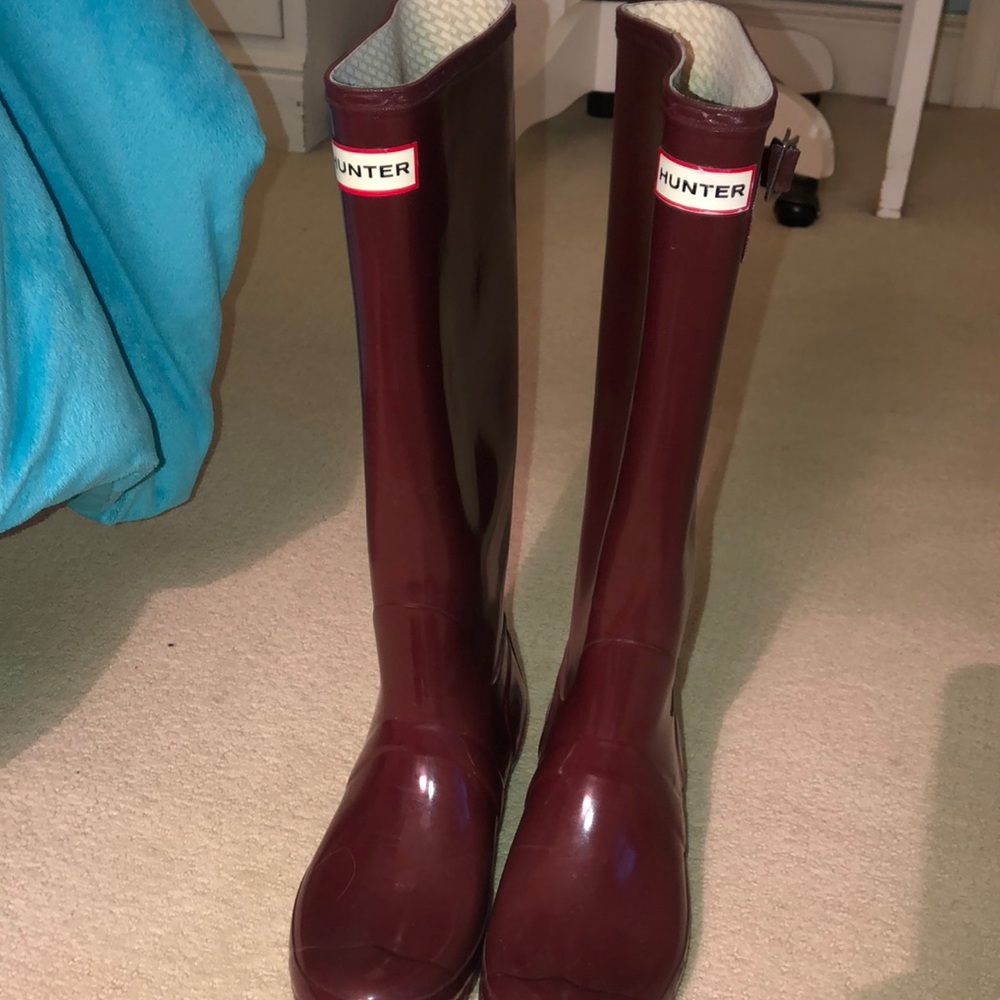 Selling gently worn Hunter Rain Boots!